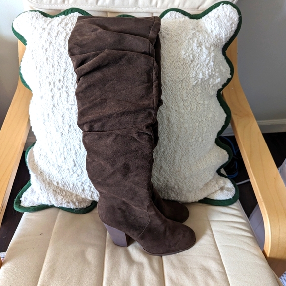 Size 6.5 over the knee boots - Picture 1 of 4